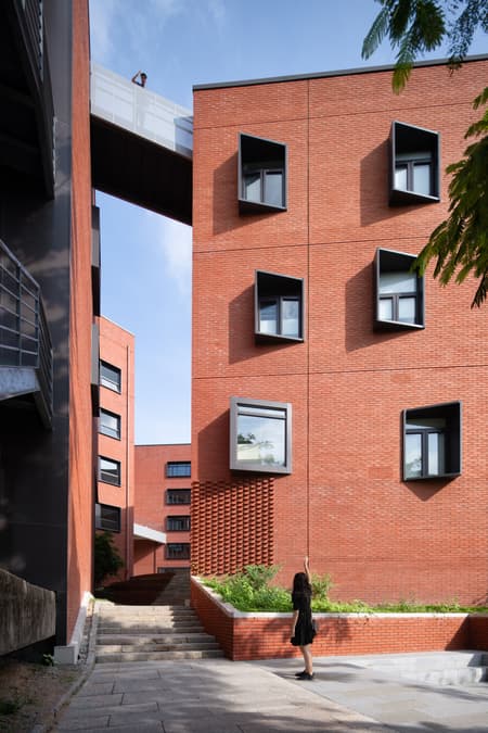 Yuanbo Building, Hub of Art Teachers